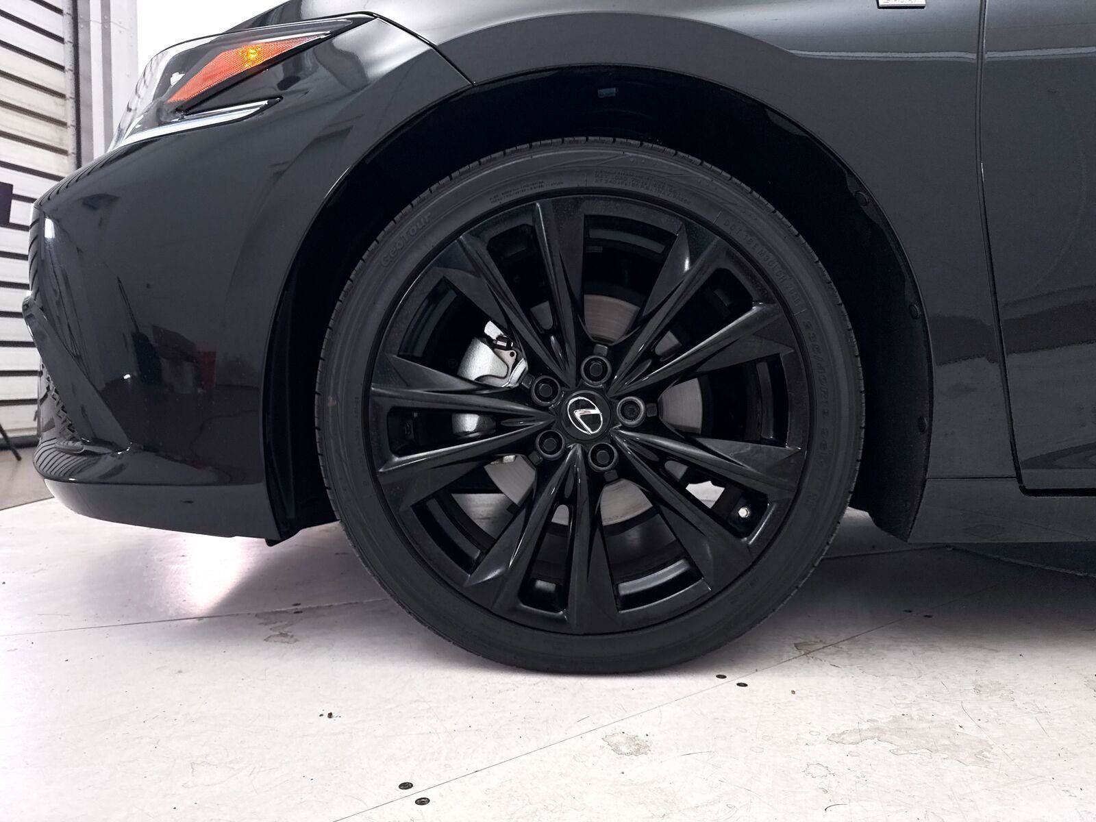 Used 2024 Lexus ES 300h F Sport w/ Accessory Package (Z1) FWD image 15