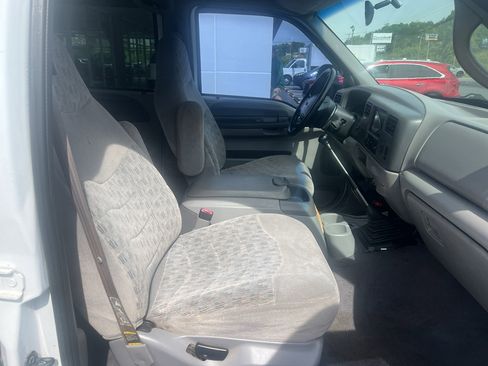 Used 2000 Ford F350 XLT RWD image 4