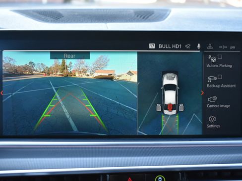 Used 2019 BMW X5 xDrive50i w/ Parking Assistance Package image 21