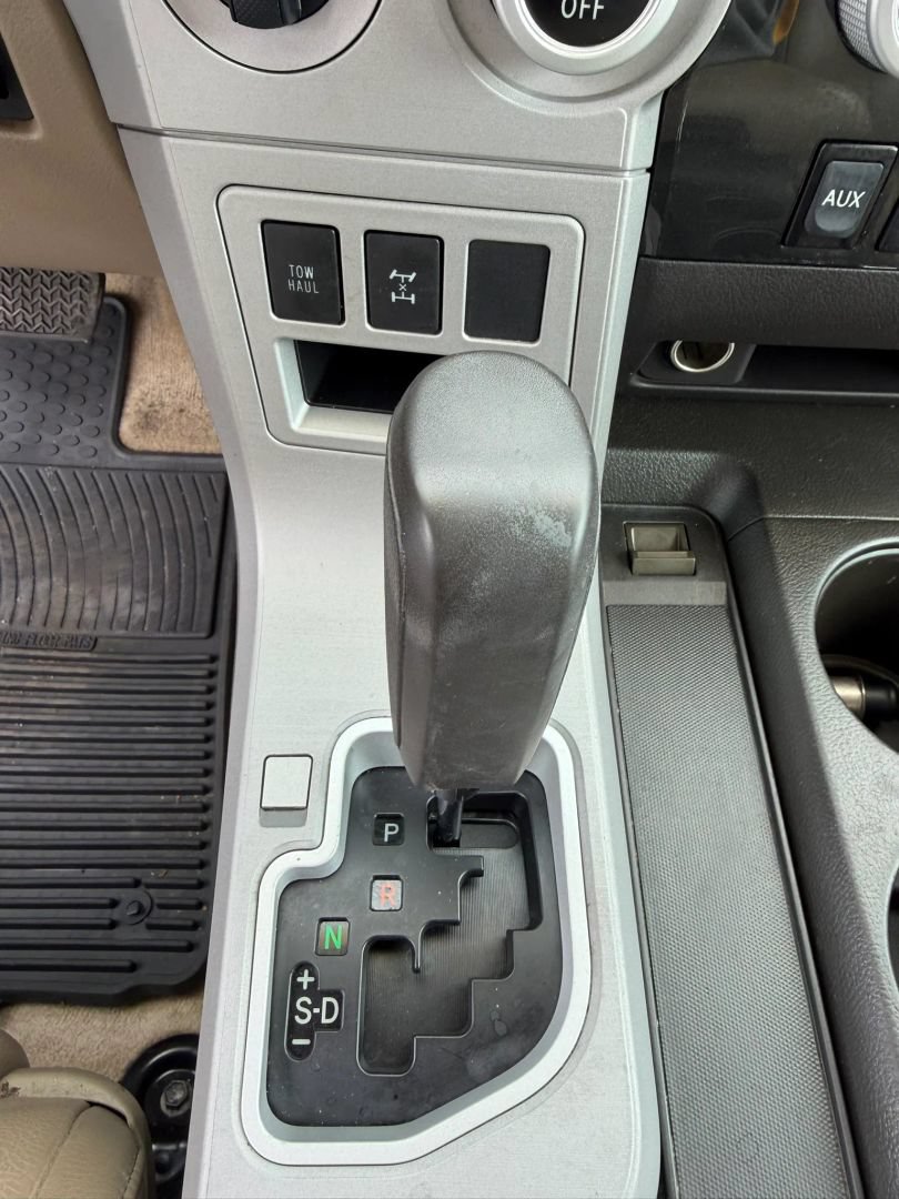 Used 2008 Toyota Sequoia SR5 AWD/4WD image 32