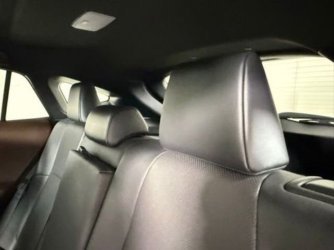 Used 2021 Toyota Venza Limited w/ Advanced Technology Package image 23