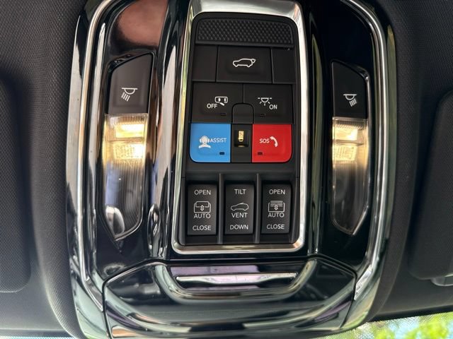 Used 2024 Jeep Grand Cherokee Overland w/ Trailer Tow Package AWD/4WD image 22