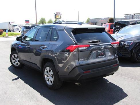 Used 2022 Toyota RAV4 LE w/ Carpet Mat Package (TMS) AWD/4WD image 7
