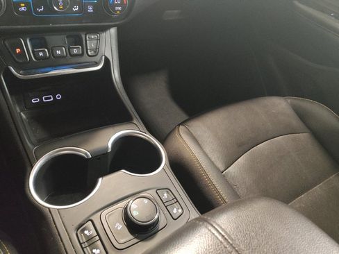 Used 2019 GMC Terrain SLT w/ Preferred Package AWD/4WD image 26