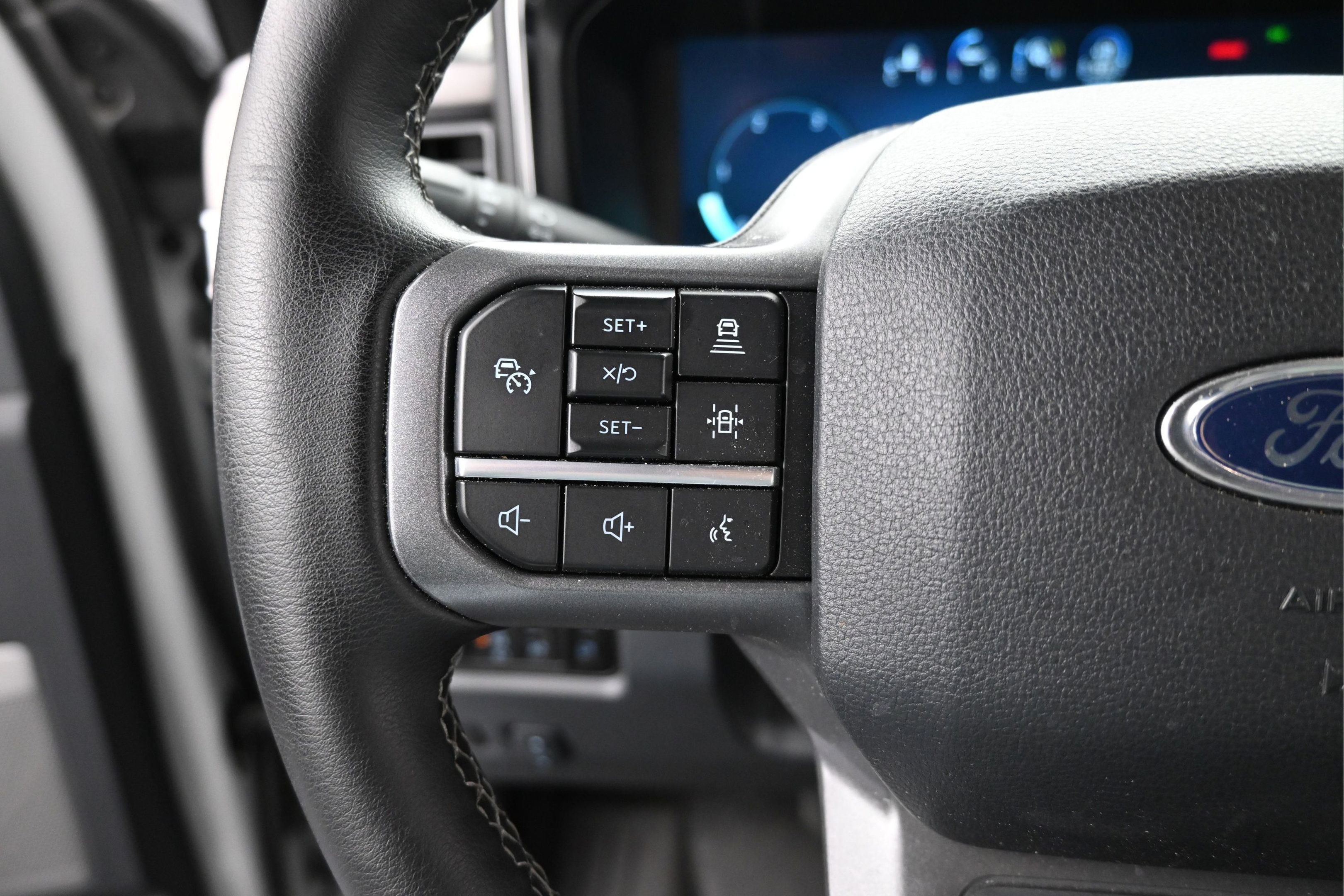 Used 2025 Ford F250 Lariat w/ Lariat Ultimate Package AWD/4WD image 14
