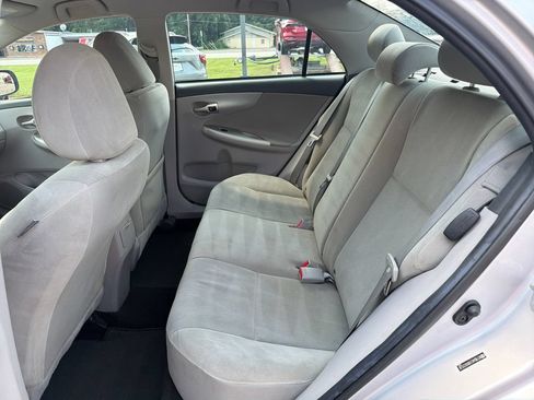 Used 2011 Toyota Corolla LE FWD image 14