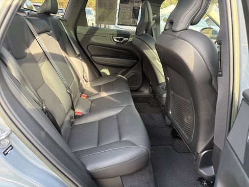 Certified 2023 Volvo XC60 B5 Plus w/ Protection Package Premier image 33