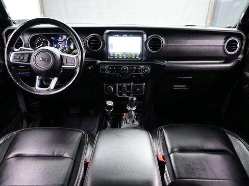 Used 2023 Jeep Wrangler Unlimited Sahara w/ Cold Weather Group AWD/4WD image 18