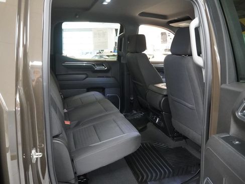 Used 2023 Chevrolet Silverado 1500 LT AWD/4WD image 22