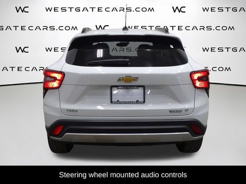 Used 2024 Chevrolet Trax LT FWD image 7