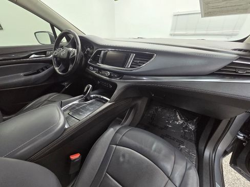 Used 2019 Buick Enclave Essence image 20