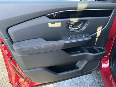 New 2025 Honda Pilot Sport image 17