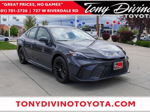 Certified 2025 Toyota Camry SE AWD/4WD image 1