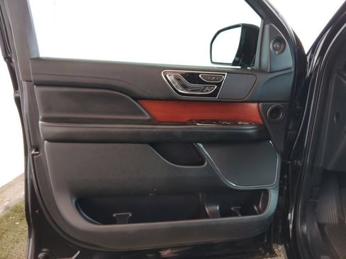 Used 2020 Lincoln Navigator Reserve RWD image 22