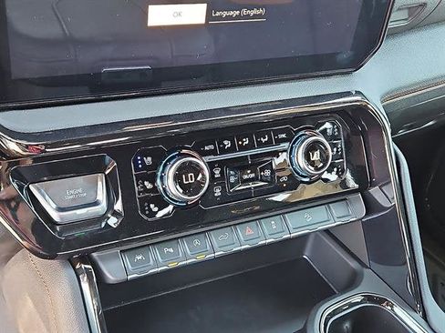 New 2025 GMC Sierra 1500 AT4 w/ AT4 Premium Package image 17