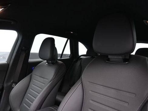 New 2026 Mercedes-Benz GLC 300 image 2