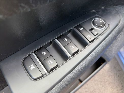 Used 2024 Kia Forte LXS FWD image 16