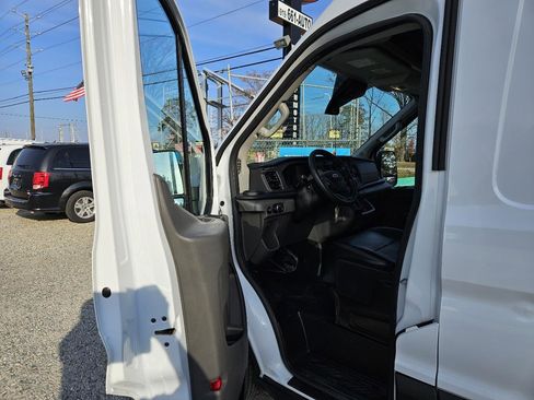 Used 2020 Ford Transit 250 Medium Roof RWD image 8