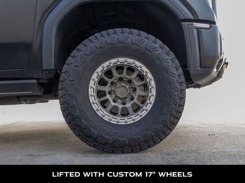 Used 2024 GMC Sierra 2500 AT4 w/ AT4 Premium Plus Package image 11