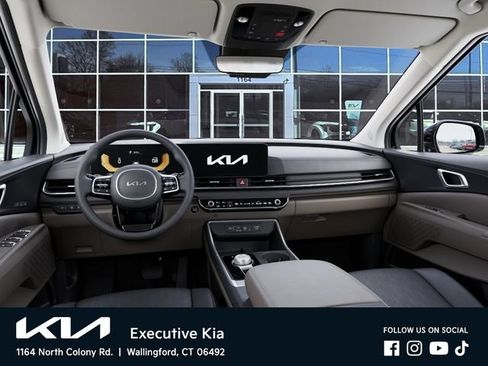 New 2026 Kia Carnival EX FWD image 14