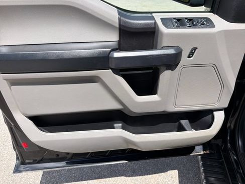 Used 2018 Ford F150 XL w/ Equipment Group 101A Mid AWD/4WD image 12