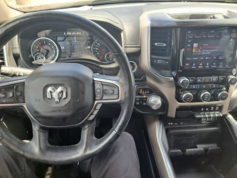 Used 2019 RAM 1500 Laramie AWD/4WD image 11