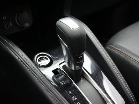 Used 2019 Nissan Kicks SR w/ SR Premium Package FWD image 24