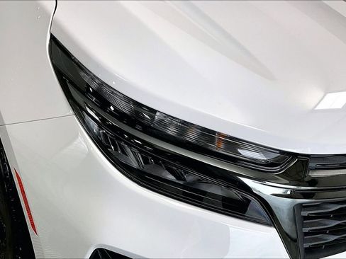 Used 2024 Chevrolet Equinox LS w/ LS Convenience Package image 27