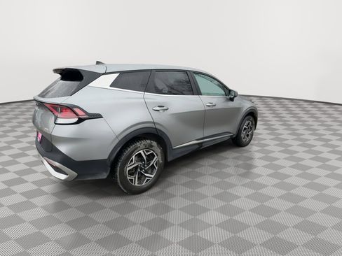 Used 2024 Kia Sportage LX image 8