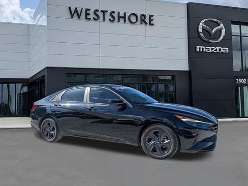 Used 2022 Hyundai Elantra Blue FWD image 1