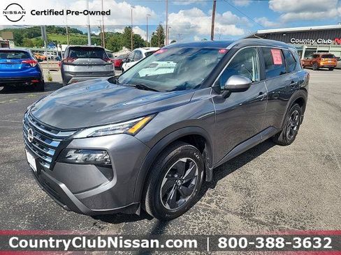 Certified 2024 Nissan Rogue SV w/ SV Premium Package AWD/4WD image 4