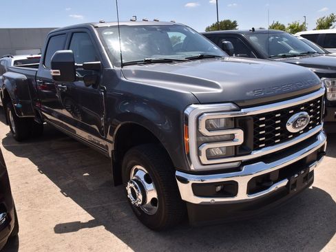 Used 2023 Ford F350 Lariat w/ Lariat Ultimate Package AWD/4WD image 4