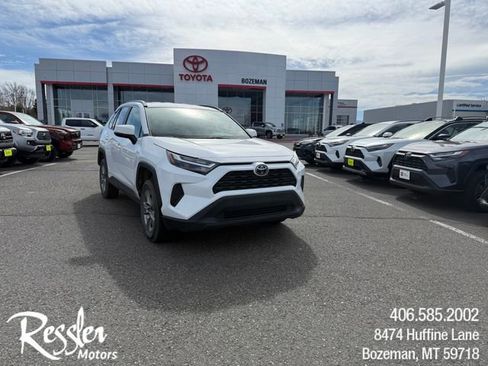 Used 2025 Toyota RAV4 XLE image 1