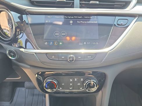 Certified 2023 Buick Encore GX Preferred w/ Cold Weather Comfort Package FWD image 21