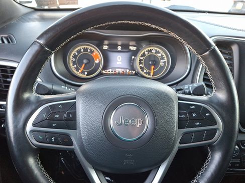 Used 2021 Jeep Cherokee Latitude Lux 80th Anniv w/ Quick Order Package 26U 80TH image 22