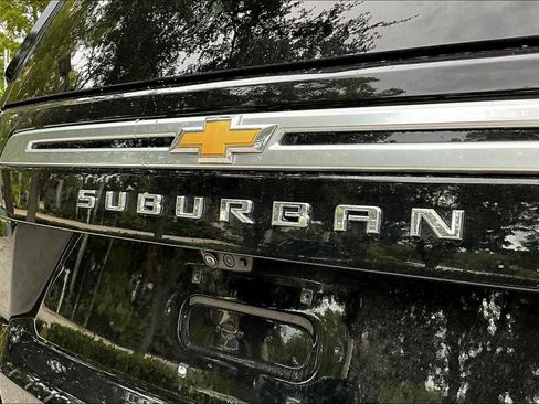 Used 2023 Chevrolet Suburban High Country w/ Premium Package 2 image 29