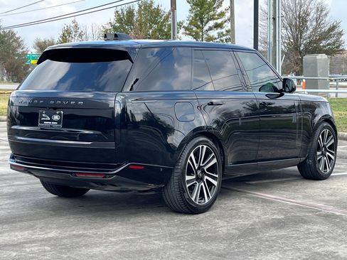 Used 2023 Land Rover Range Rover SE image 9