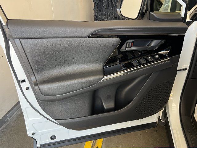 Used 2023 Toyota bZ4X FWD w/ Weather Package image 28