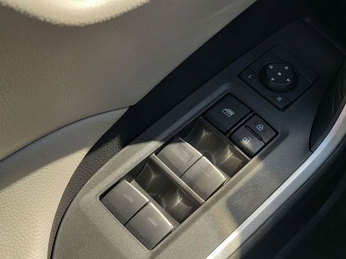 New 2025 Toyota RAV4 XLE image 33
