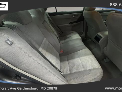 Used 2017 Toyota Camry LE FWD image 8