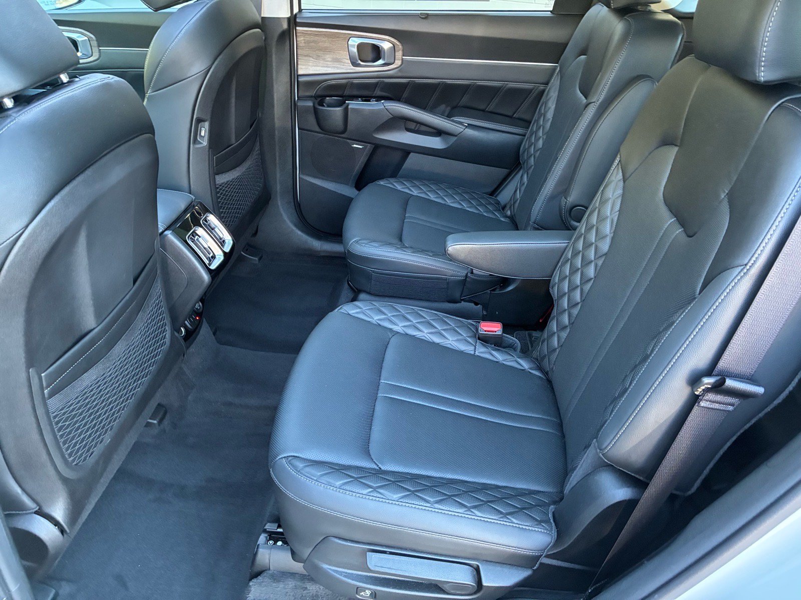 Used 2023 Kia Sorento SX Prestige AWD/4WD image 9