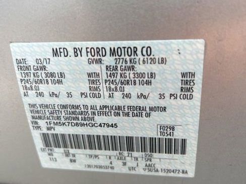 Used 2017 Ford Explorer XLT w/ Equipment Group 202A FWD image 6