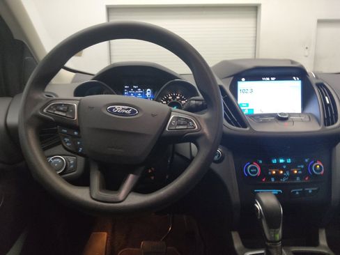 Used 2019 Ford Escape SE FWD image 22