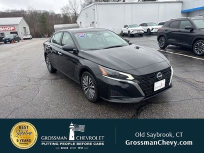 Used 2024 Nissan Altima 2.5 SV