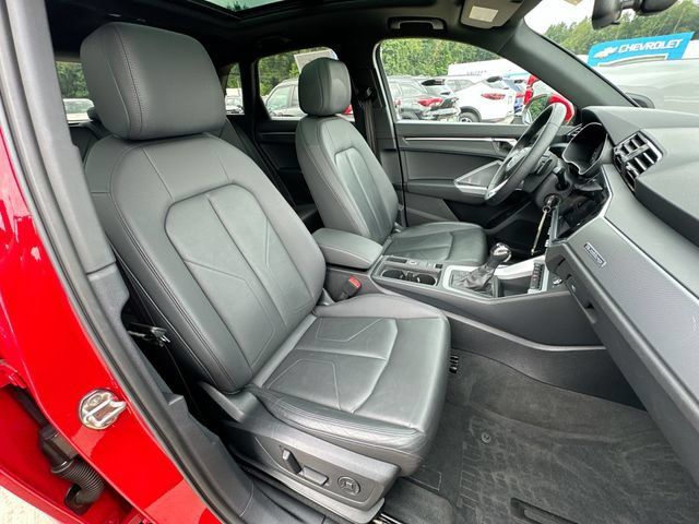 Used 2023 Audi Q3 2.0T Premium w/ 19" Wheel Package AWD/4WD image 30