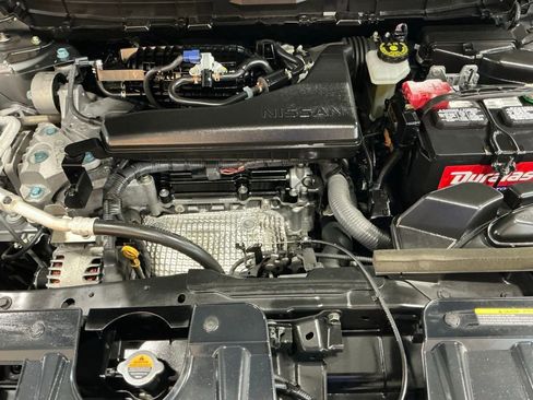 Used 2018 Nissan Rogue SL w/ Premium Package image 39