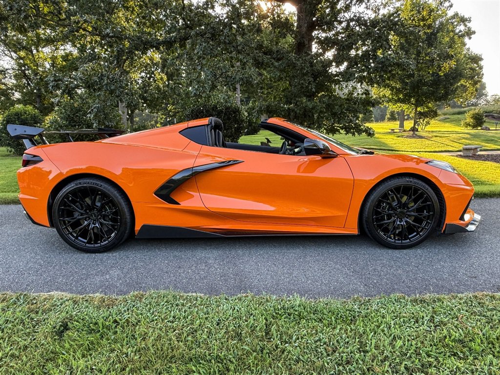 Used 2023 Chevrolet Corvette Stingray Coupe w/ 1LT RWD image 39