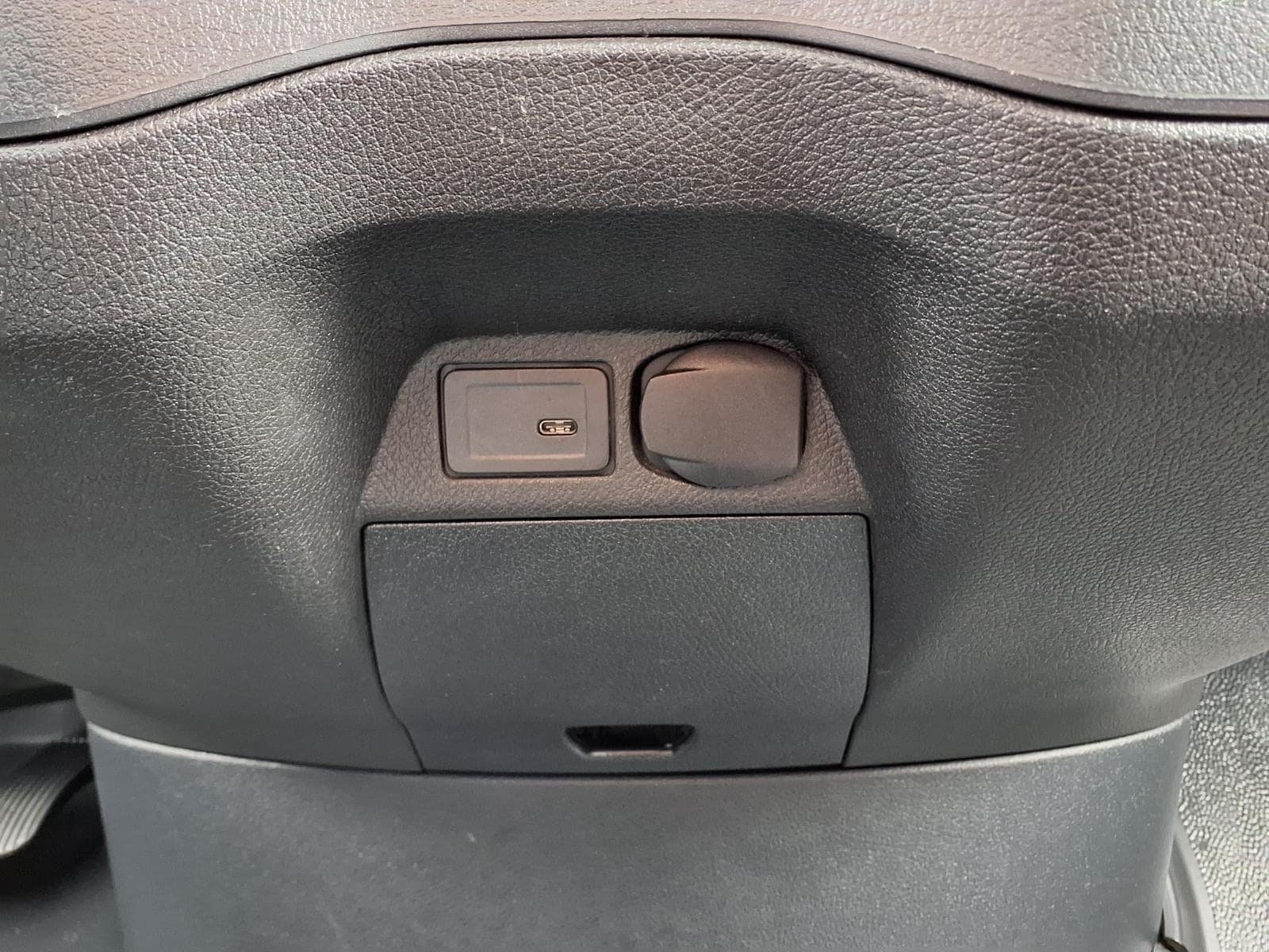 Used 2022 Mercedes-Benz Sprinter 2500 image 25