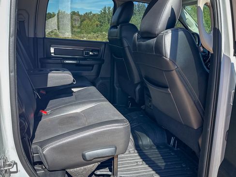 Used 2016 RAM 3500 Laramie image 30