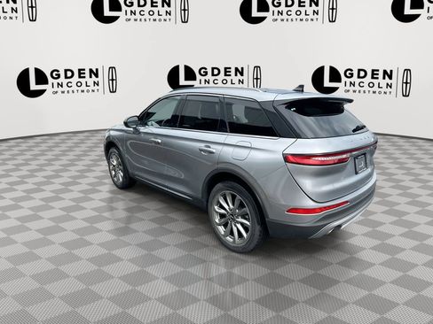 Used 2022 Lincoln Corsair AWD w/ Premium Package image 6